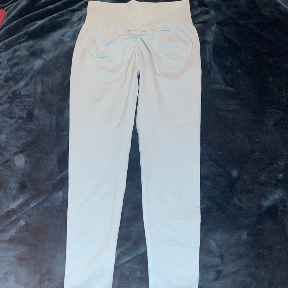 NVGTN butt scrunch Leggings